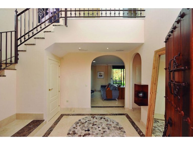 Villa for Sale in Estepona, Malaga 3