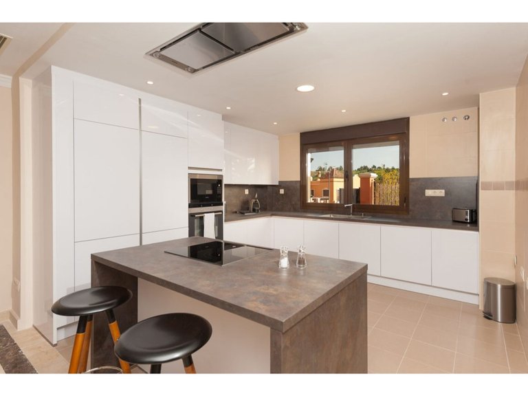 Villa for Sale in Estepona, Malaga 6