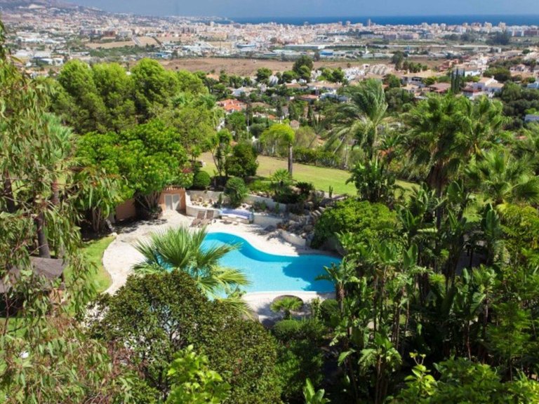 Villa for Sale in Cerros Del Aguila, Malaga 21