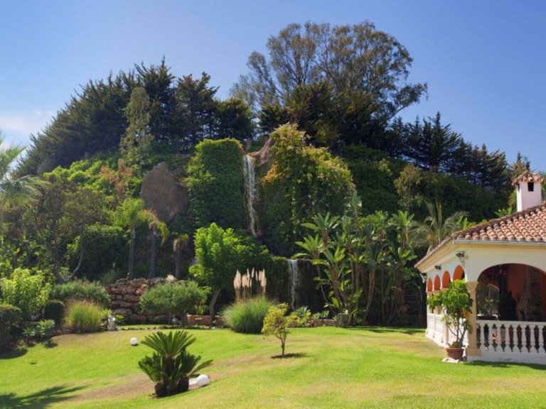 Villa for Sale in Cerros Del Aguila, Malaga 23