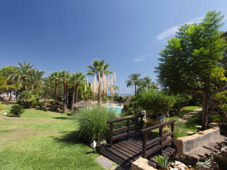 Villa for Sale in Cerros Del Aguila, Malaga 24