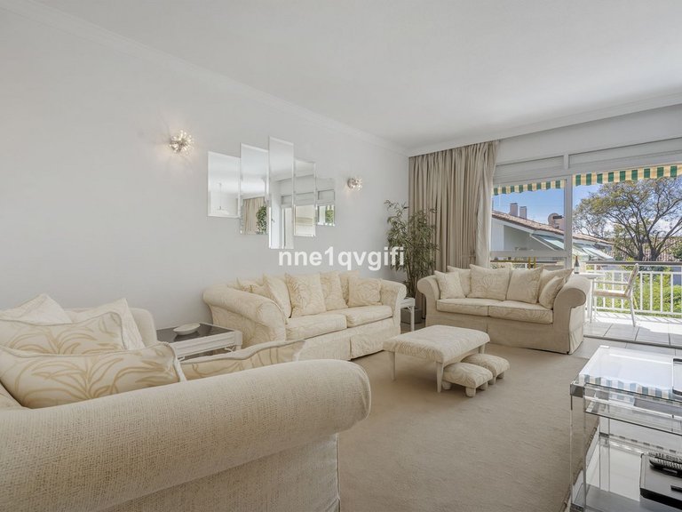 Apartment for Sale in Nagüeles, Malaga 11
