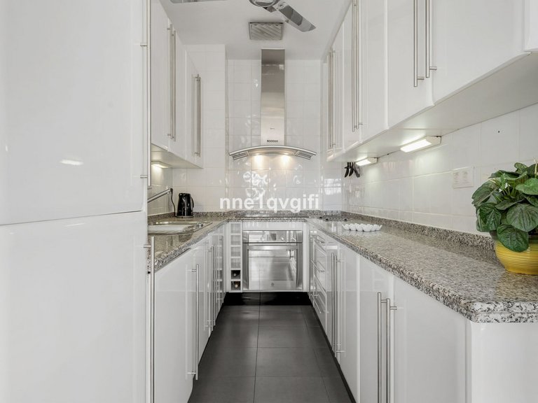 Apartment for Sale in Nagüeles, Malaga 6