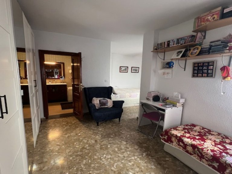Apartment for Sale in La Trinidad, Malaga 18