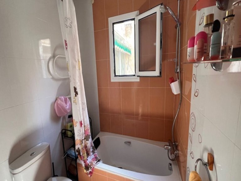 Apartment for Sale in La Trinidad, Malaga 28