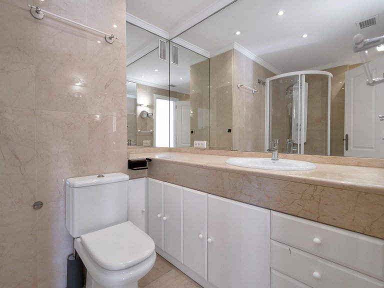 Apartment for Sale in Marbella, Malaga 24