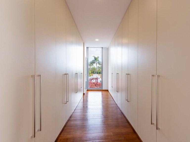 Villa for Sale in The Golden Mile, Malaga 15