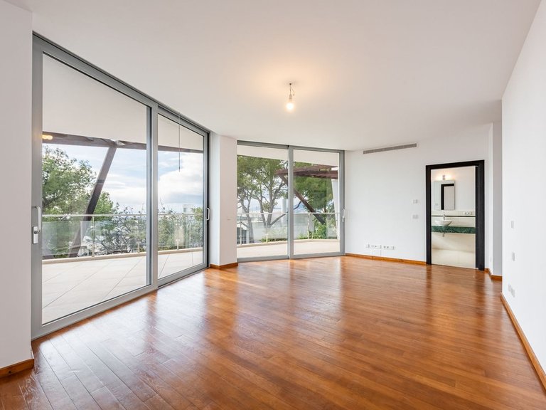 Villa for Sale in The Golden Mile, Malaga 17
