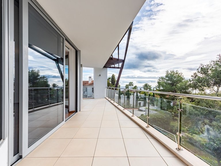 Villa for Sale in The Golden Mile, Malaga 21
