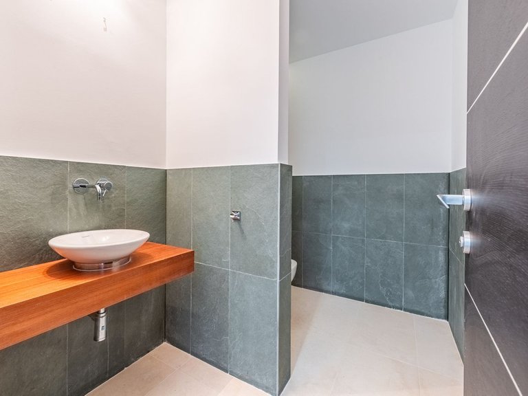 Villa for Sale in The Golden Mile, Malaga 30