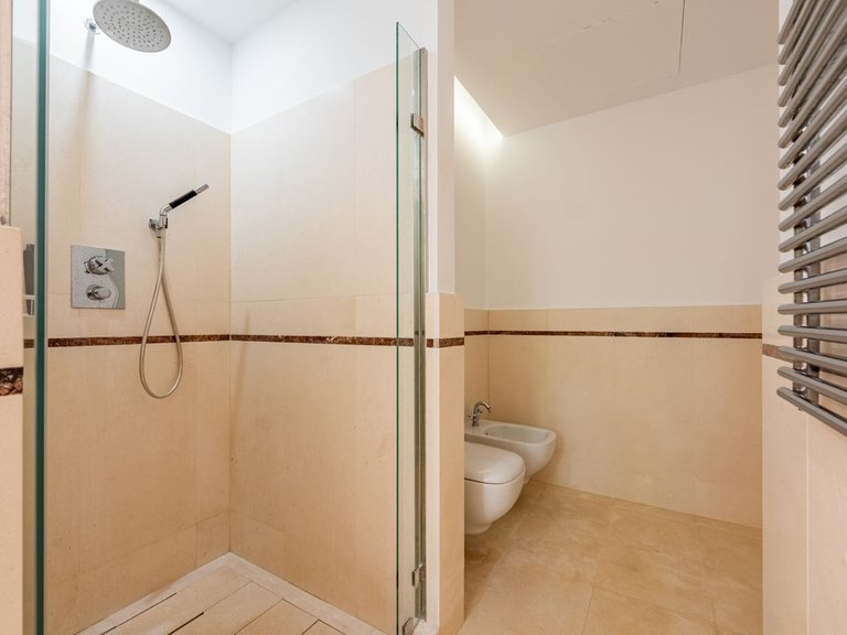 Villa for Sale in The Golden Mile, Malaga 32