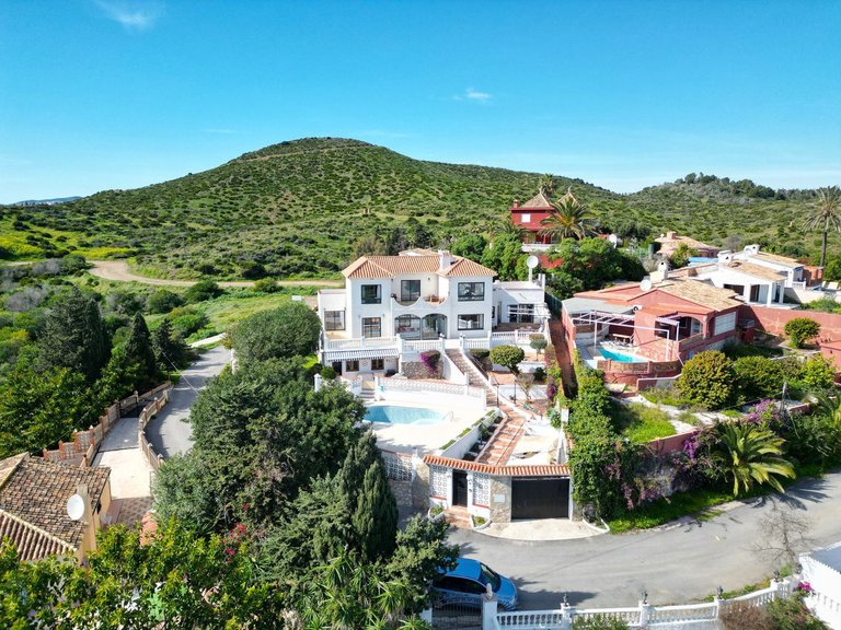 Villa for Sale in Mijas Costa, Malaga 24