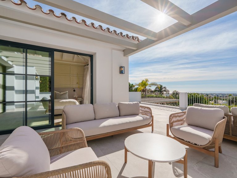 Villa for Sale in La Quinta, Malaga 17