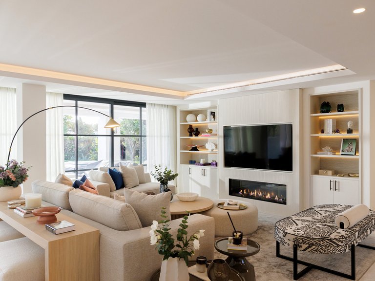 Villa for Sale in La Quinta, Malaga 4