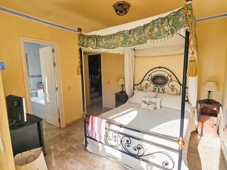 Villa for Sale in Casares Playa, Malaga 27