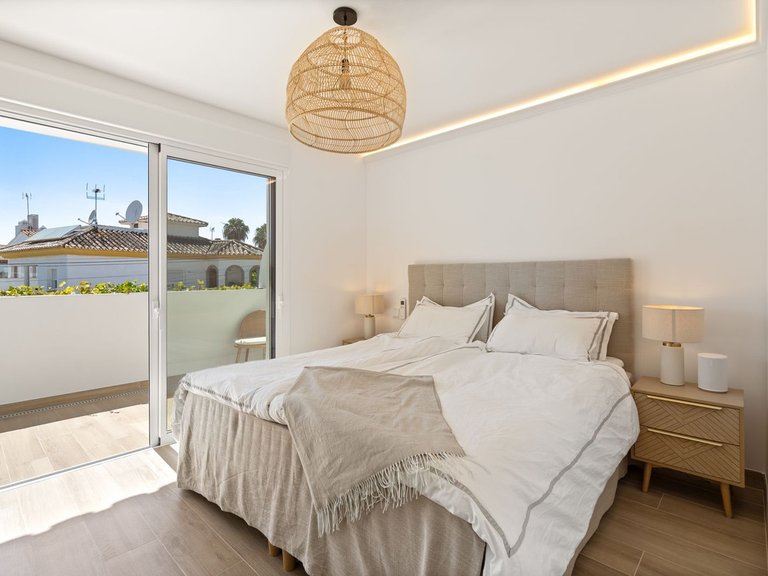 Villa for Sale in San Pedro De Alcántara, Malaga 11
