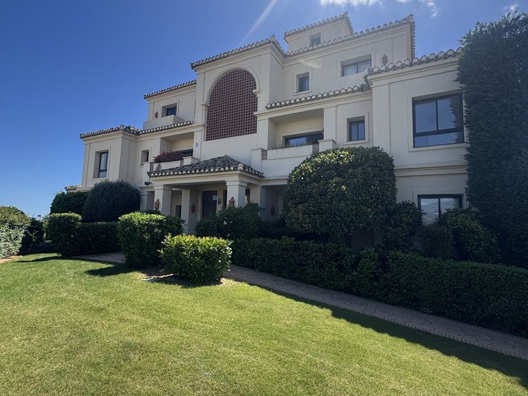 Apartment for Sale in Benahavís, Malaga 1