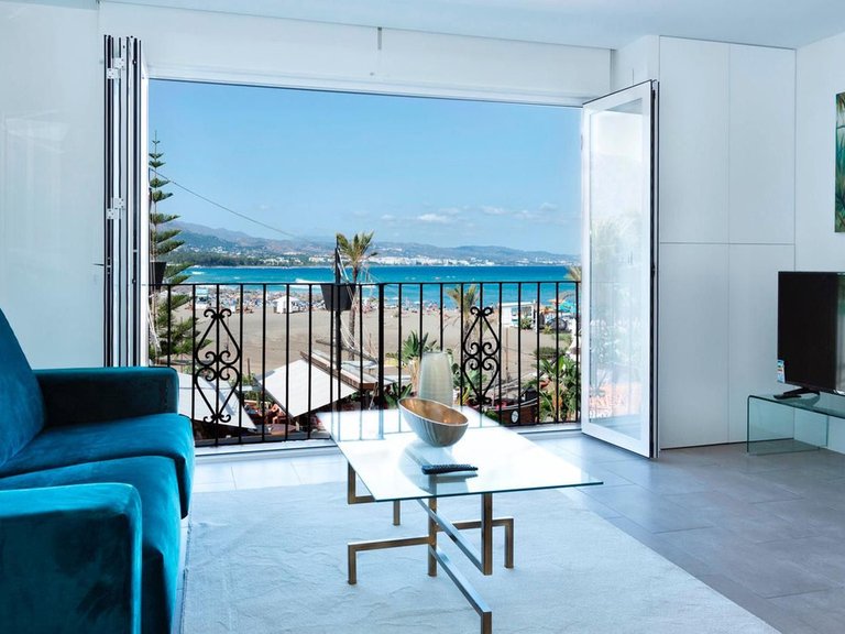 Apartment for Sale in The Golden Mile, Malaga 1
