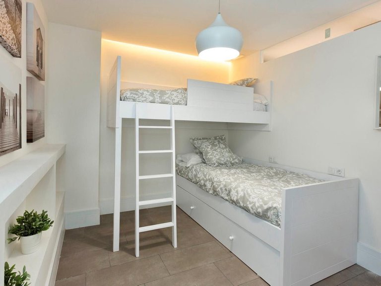 Apartment for Sale in The Golden Mile, Malaga 12