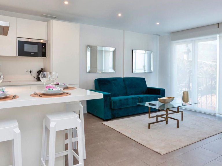 Apartment for Sale in The Golden Mile, Malaga 5