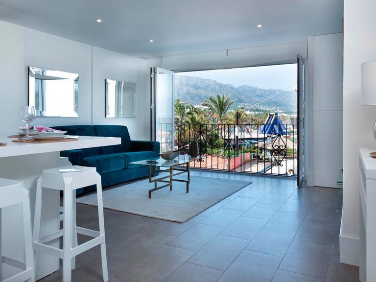 Apartment for Sale in The Golden Mile, Malaga 8