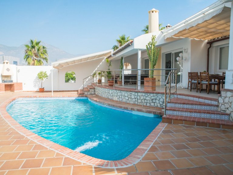 Villa for Sale in Benalmadena, Malaga 1