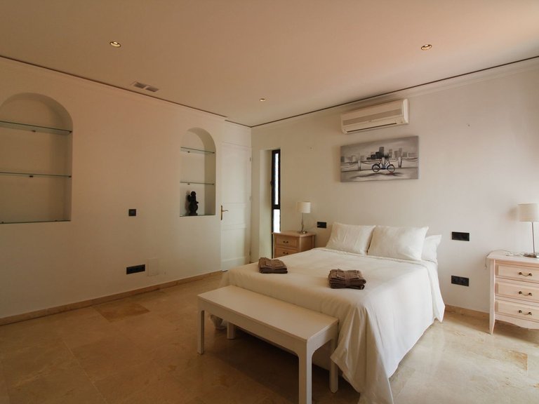 Villa for Sale in Benalmadena, Malaga 12