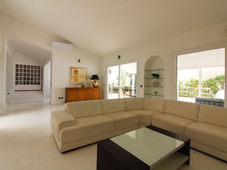 Villa for Sale in Benalmadena, Malaga 2