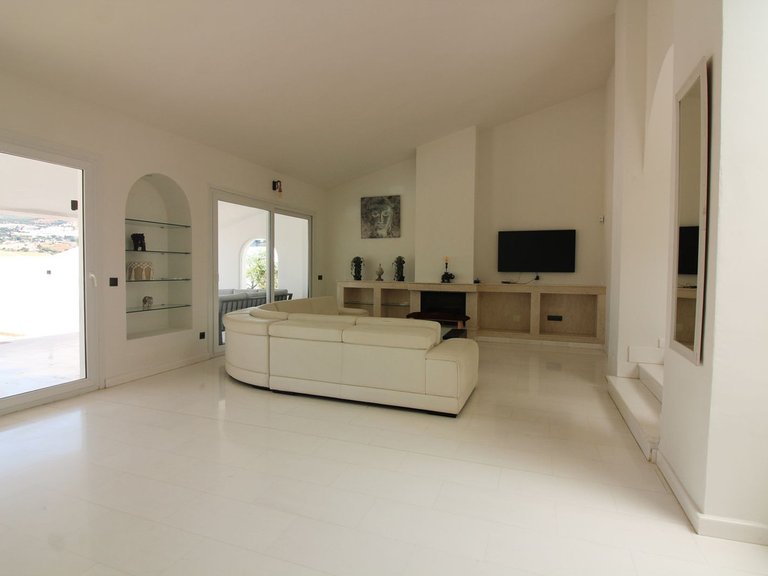 Villa for Sale in Benalmadena, Malaga 3