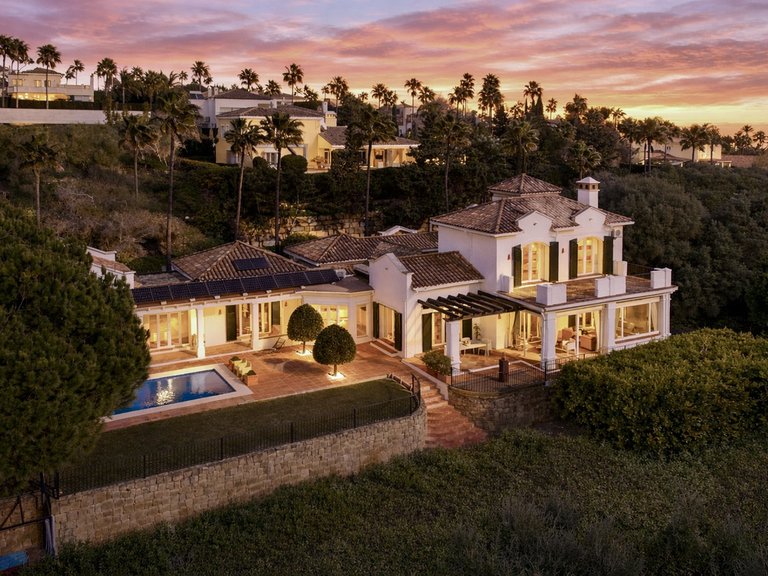 Villa for Sale in Sotogrande, Cadiz 1
