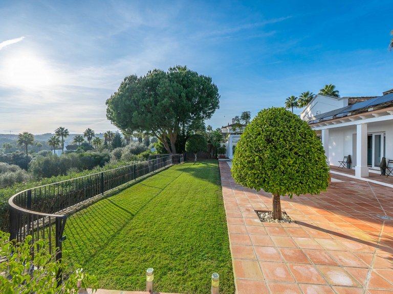 Villa for Sale in Sotogrande, Cadiz 43