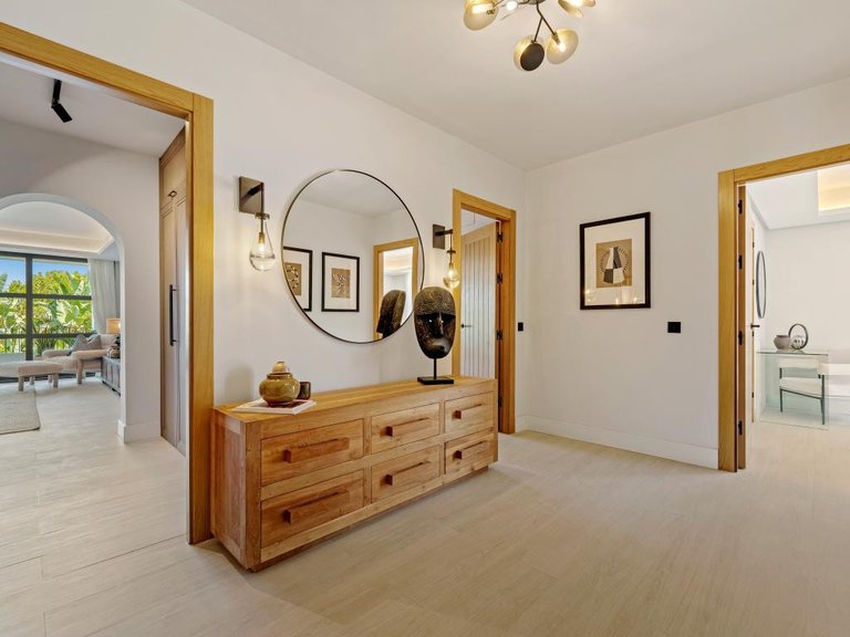 Villa for Sale in Nueva Andalucía, Malaga 26