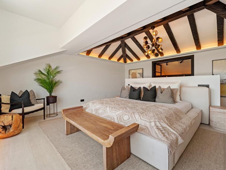 Villa for Sale in Nueva Andalucía, Malaga 27
