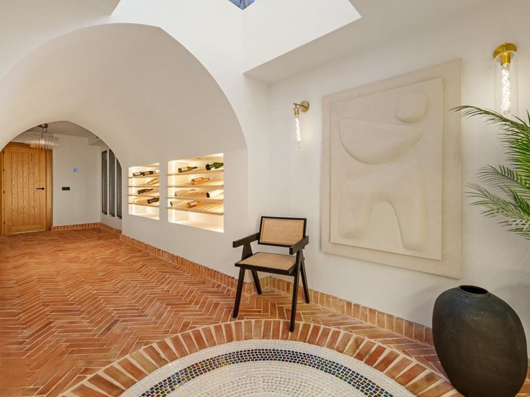 Villa for Sale in Nueva Andalucía, Malaga 37