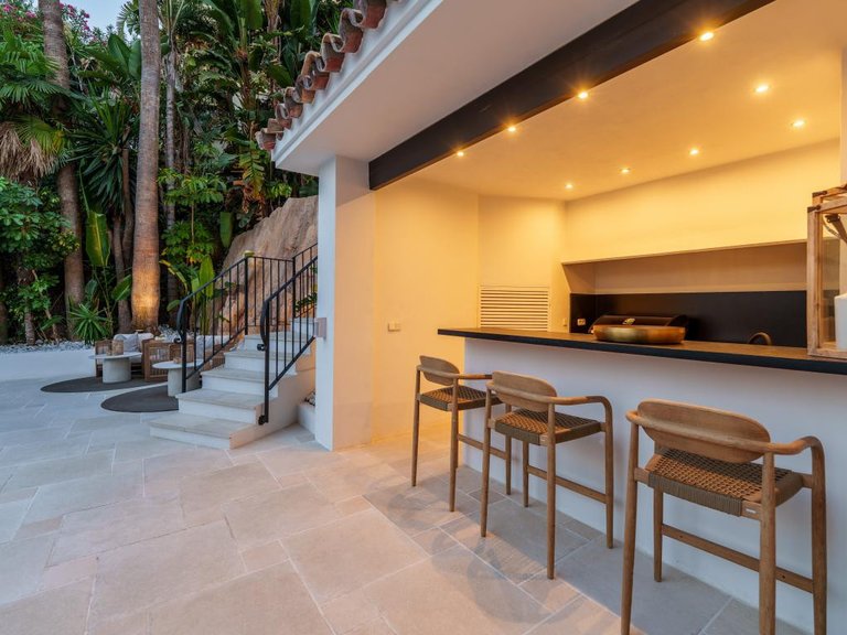 Villa for Sale in Nueva Andalucía, Malaga 41