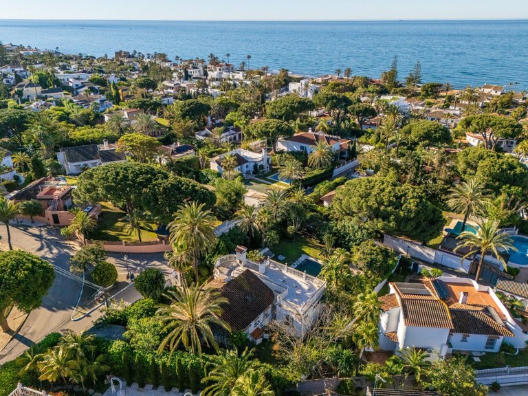 Villa for Sale in Marbesa, Malaga 22