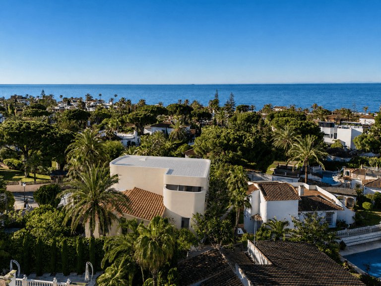 Villa for Sale in Marbesa, Malaga 24