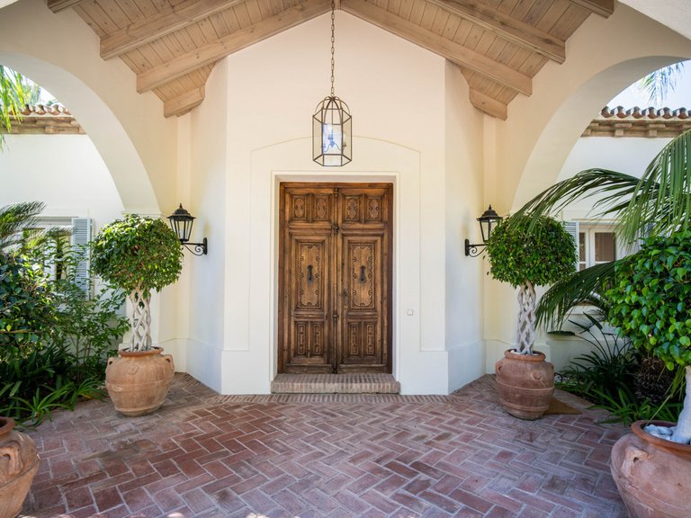 Villa for Sale in The Golden Mile, Malaga 21