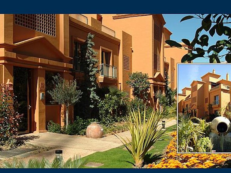 Apartment for Sale in Atalaya, Malaga 1