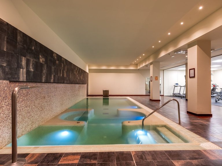 Apartment for Sale in Atalaya, Malaga 32