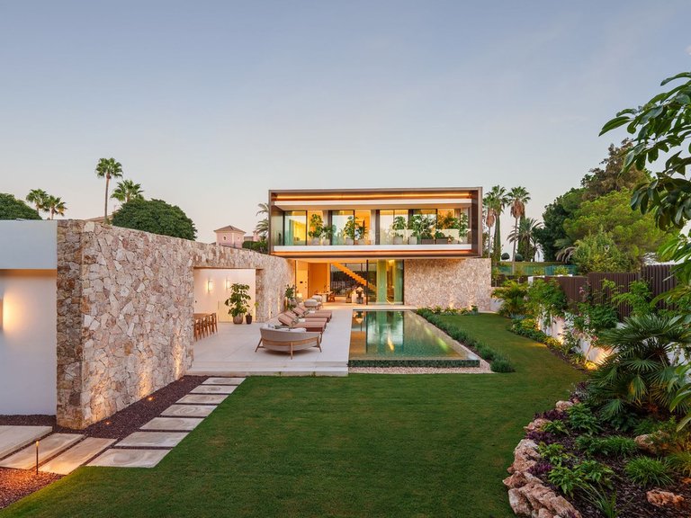 Villa for Sale in Marbella, Malaga 4