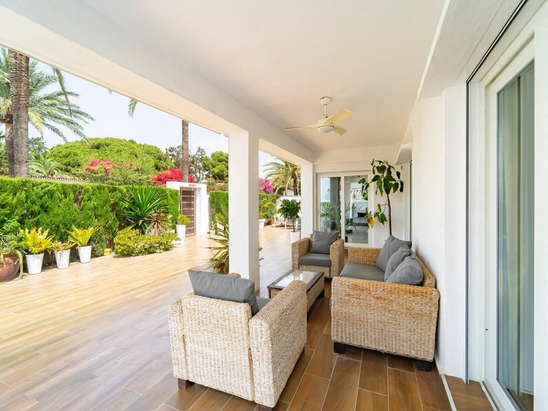 Villa for Sale in Marbesa, Malaga 11