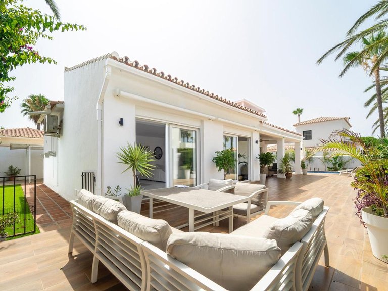 Villa for Sale in Marbesa, Malaga 16