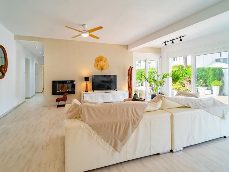 Villa for Sale in Marbesa, Malaga 5