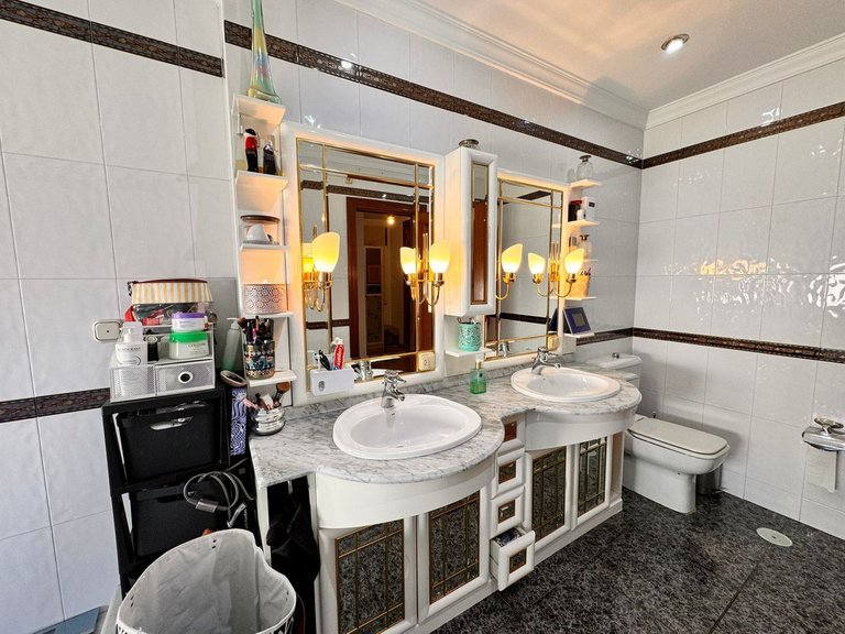 Villa for Sale in Churriana, Malaga 26