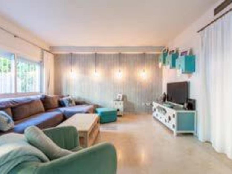 Villa for Sale in San Pedro De Alcántara, Malaga 5