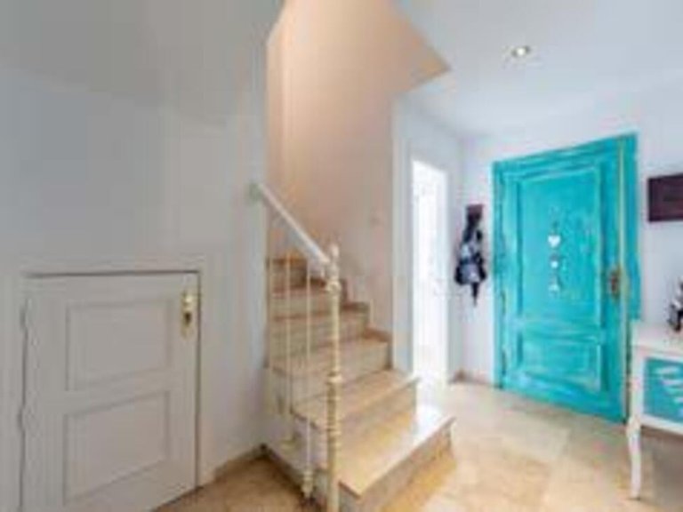 Villa for Sale in San Pedro De Alcántara, Malaga 8