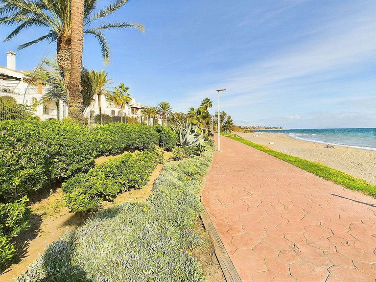 Apartment for Sale in Estepona, Malaga 1