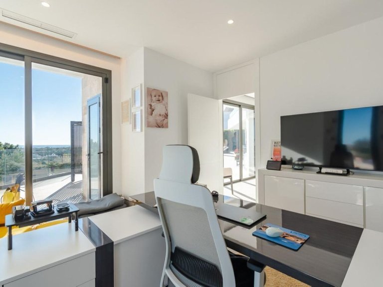 Villa for Sale in Los Arqueros, Malaga 20