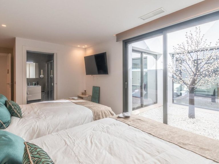 Villa for Sale in Los Arqueros, Malaga 30
